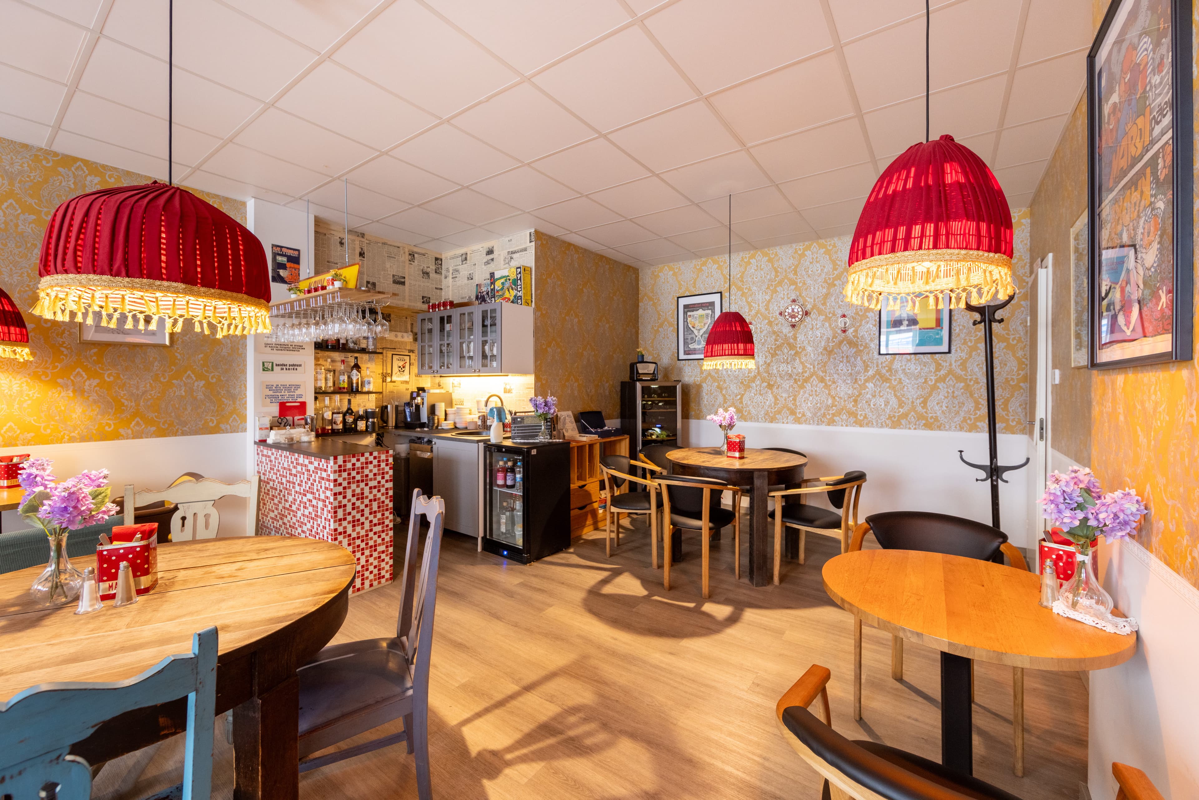 Vaip kitarriga seinal